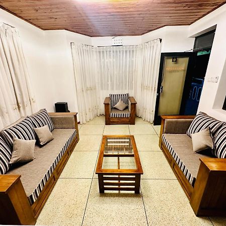 Royal Guest Hotel Inn Nuwara Eliya Ngoại thất bức ảnh