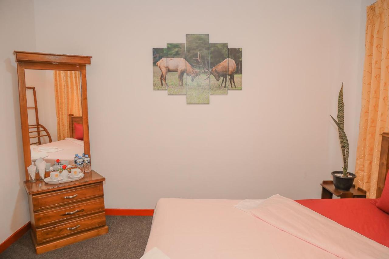 Royal Guest Hotel Inn Nuwara Eliya Ngoại thất bức ảnh